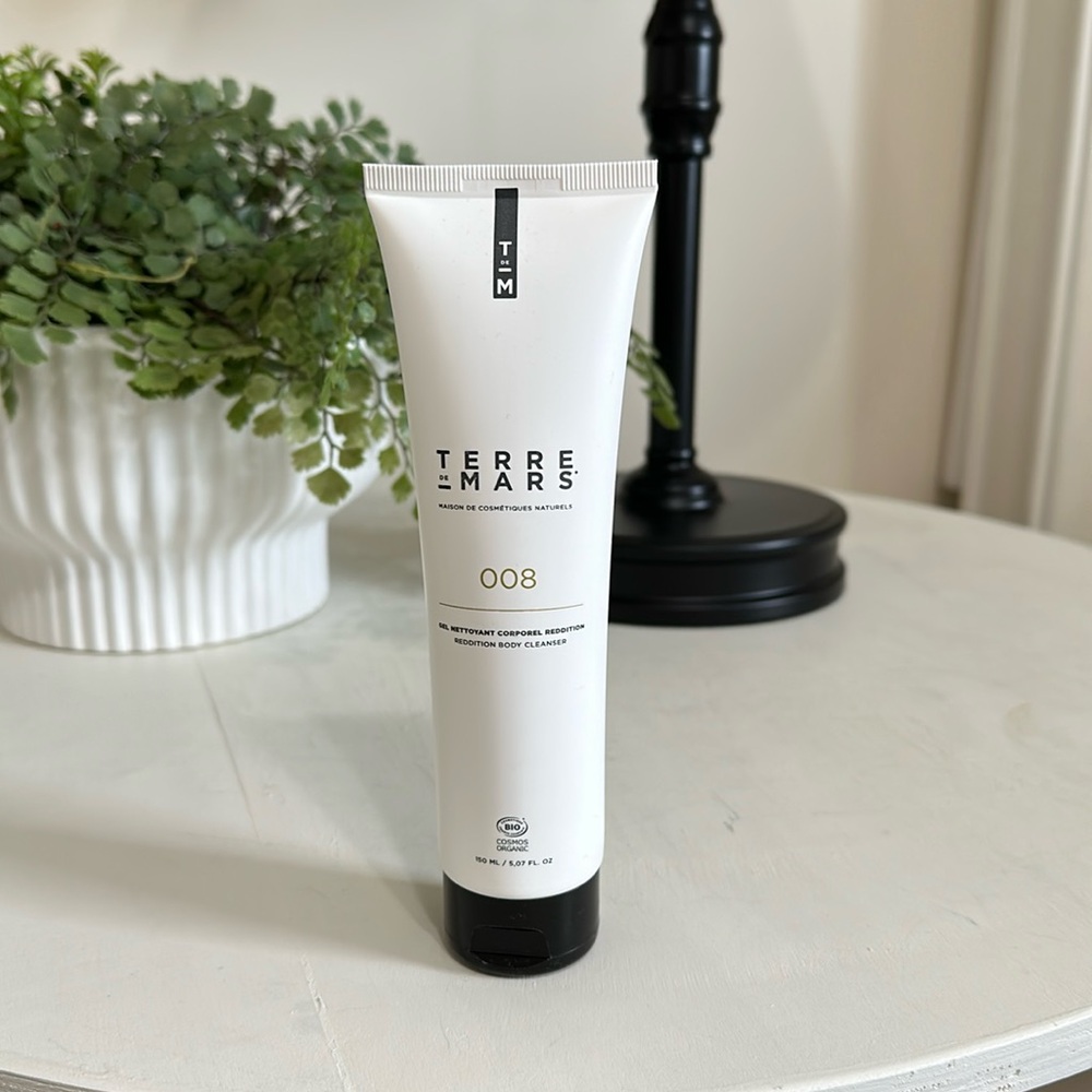 Terre de mars body cleanser